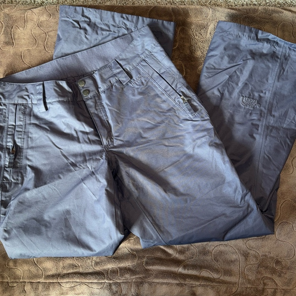 North Face Women’s Insulated Snow Pants, medium, like new